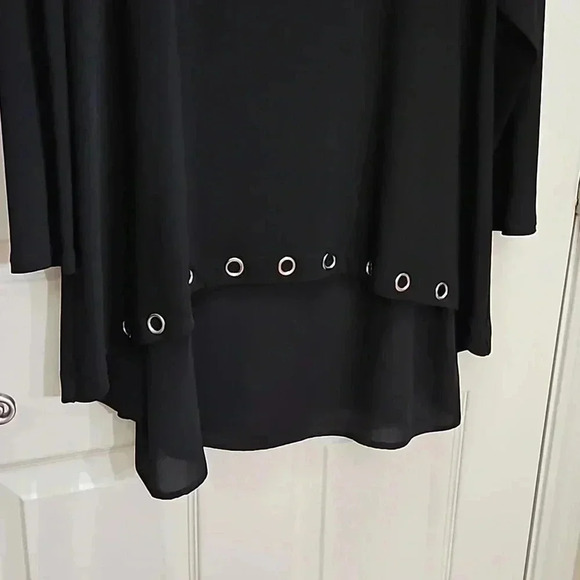 Joseph Ribkoff Black Grommet top Sz 8 - Picture 4 of 8